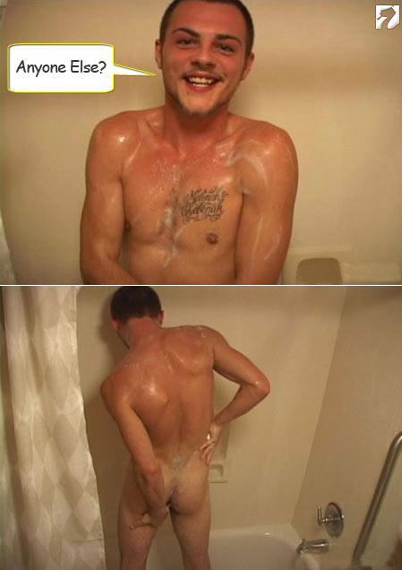 Giovanni in the Shower at Amateur Straight Guys