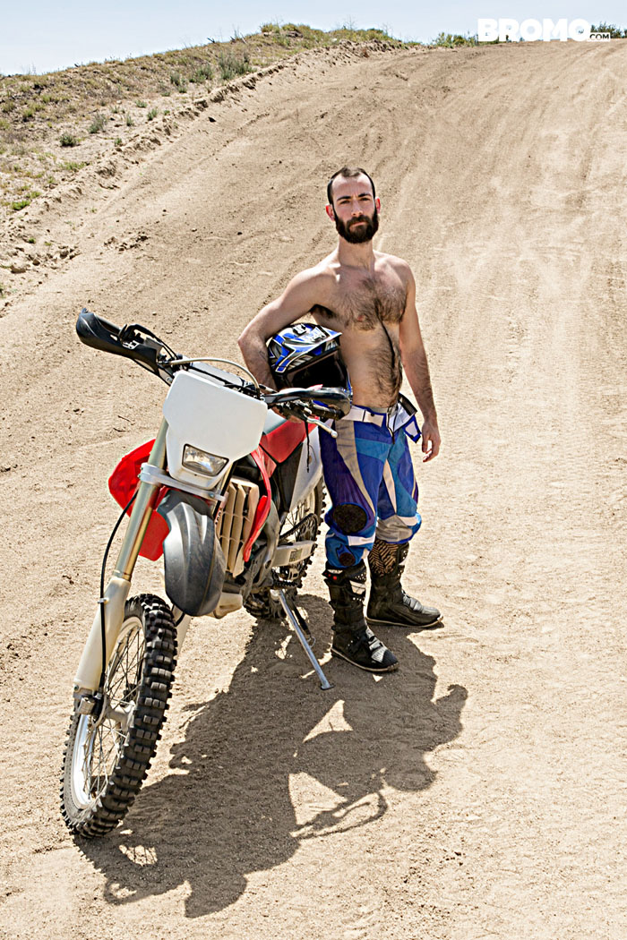 Dirty Rider (Aaron Bruiser Fucks Stephen Harte) (Part 1) at Bromo