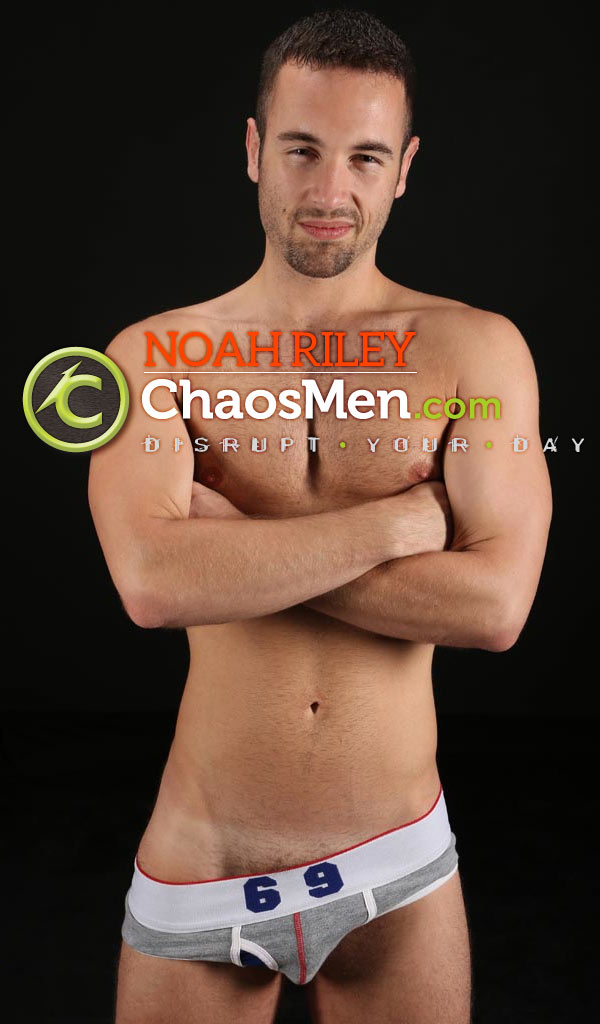 Noah Riley (Solo) at ChaosMen