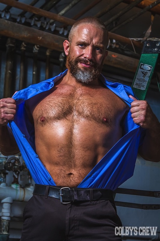 Pleasing The Boss (Dirk Caber Fucks Jackson Grant) at Colby's Crew