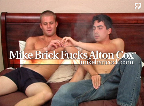 Mike Brick Fucks Alton Cox at Mike Hancock