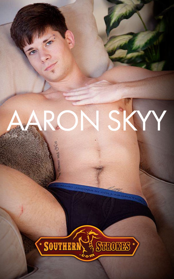 Aaron Skyy at Southern Strokes